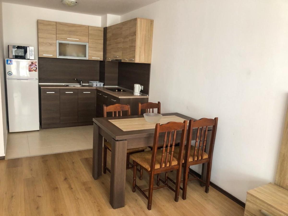 Sunrise Apartments, Pomorie Eksteriør billede